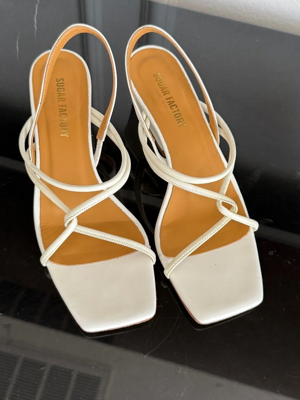 Vero Cuoio White Strappy Slingback Heels